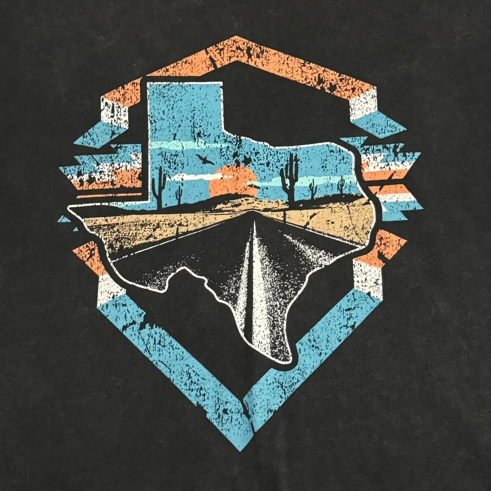 T-Shirt - Picture 2 of 5
